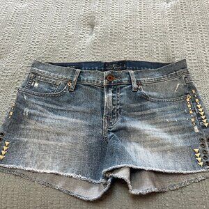 Lucky Brand Malibu Embroidered Distressed Denim Jean Shorts Womens Sz 6/28